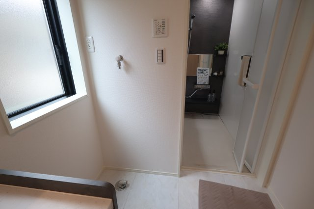 《仲介手数料無料》南区大字太田窪2272-6新築一戸建てジオヴィスタ