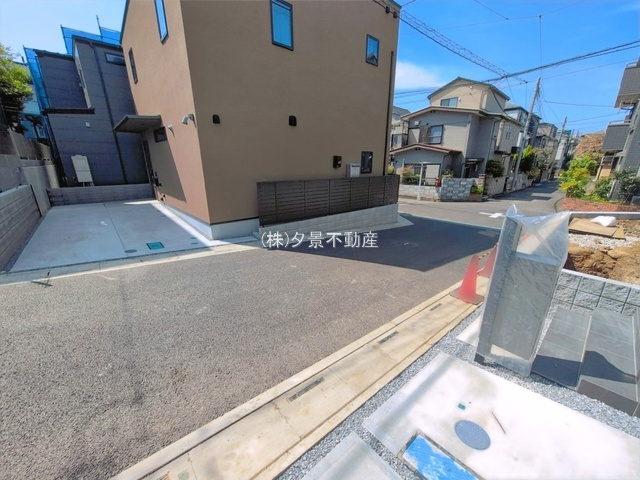 《仲介手数料無料》南区大字太田窪2272-6新築一戸建てジオヴィスタ