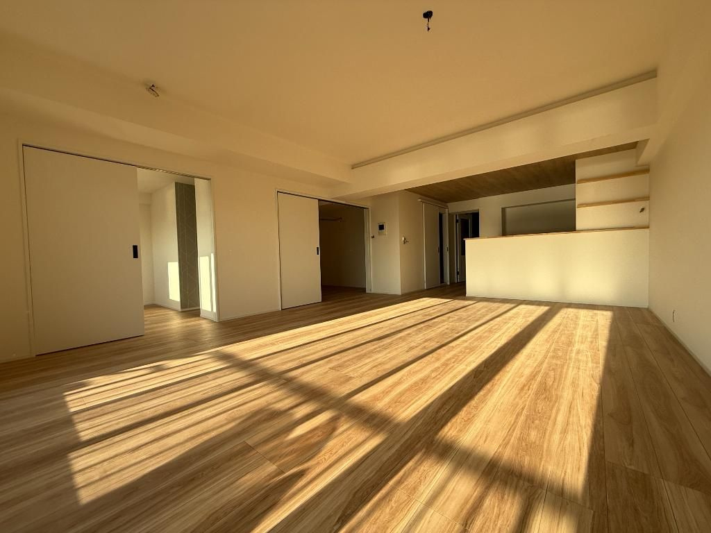 多摩川ハイム３号棟の居間・リビング