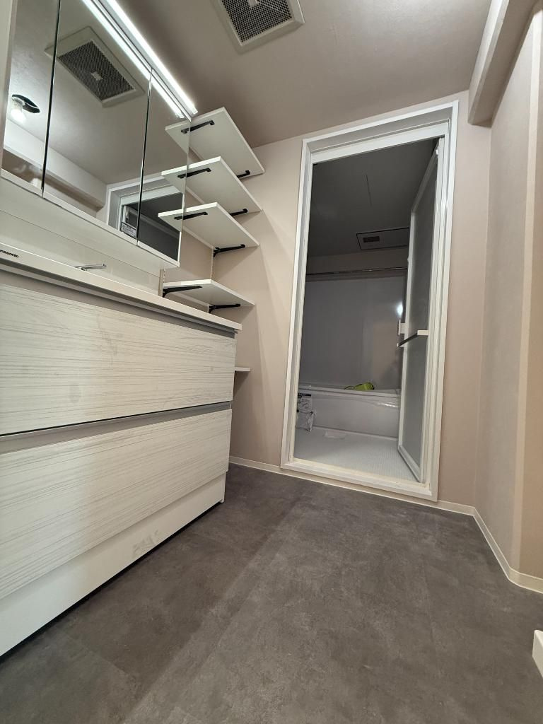 多摩川ハイム３号棟の独立洗面台