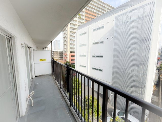 【バルコニー】