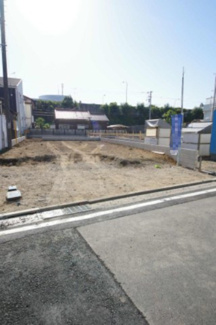 【前面道路含む現地写真】 | 【仲介手数料無料！！】府中市是政２丁目　建築条件なし売地（全２区画）4区画　3690万円