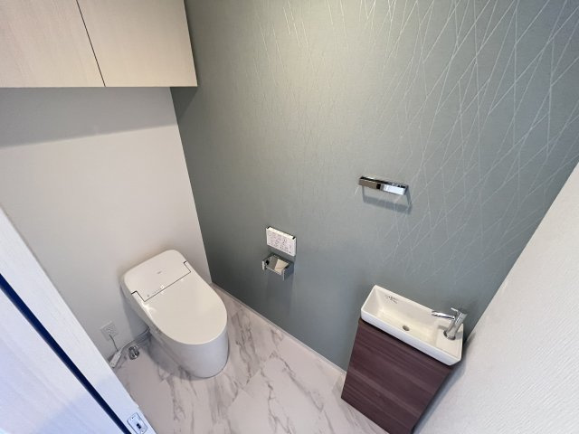 【トイレ】 | プレジオ西宮北口 | 落ち着いた色調のトイレです