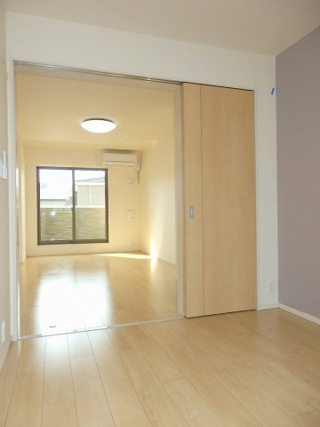 グレィス　ヴィラ　観音Ⅱの内装|明るい色調の室内です