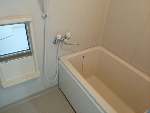 ニューマリッチフジモトの浴室|日々の暮らしに欠かせないお風呂です