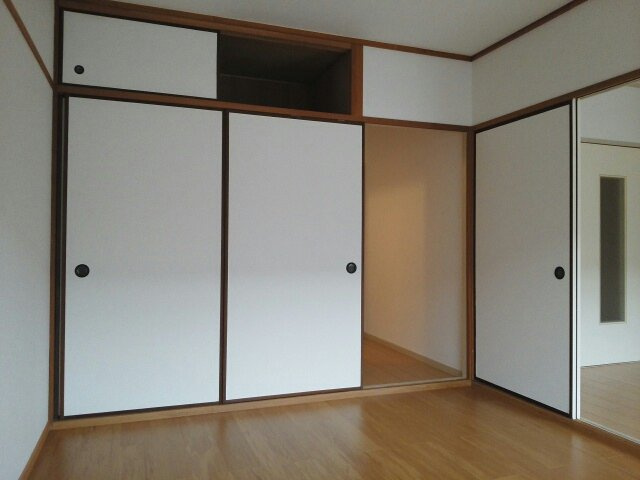 ニューマリッチフジモトの内装|内装は落ち着いています