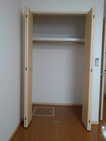 リベーラ　草津南の収納|こまごまとしたものを収納できそうですね