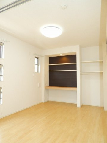 モーデ　エイチの内装|明るい室内です