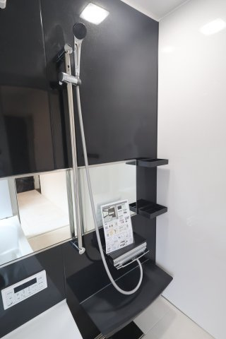 《仲介手数料無料》南区大字太田窪2272-6新築一戸建てジオヴィスタの浴室