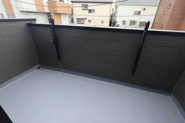 《仲介手数料無料》南区大字太田窪2272-6新築一戸建てジオヴィスタのバルコニー