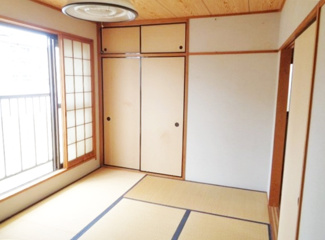 【和室】 | 東灘区本庄町1丁目　中古戸建 | 3沿線利用可能の通勤通学に便利な立地。全居室収納付きの広々3LDK
