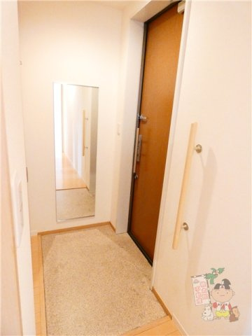 グランメゾン新保の玄関