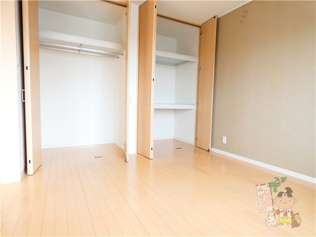 グランメゾン新保の洋室