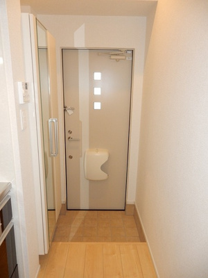 【玄関】 | ウィロウコートC