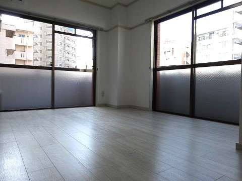 西田産業第6ビルの居間・リビング|ゆったり過ごせる居間です
