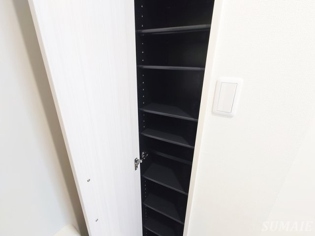 ソレイユテラス東十条の収納|シューズボックスです☆