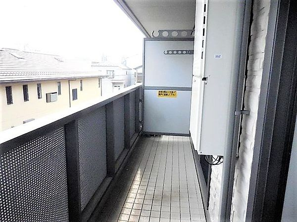 川崎市多摩区西生田２丁目の賃貸マンションのバルコニー