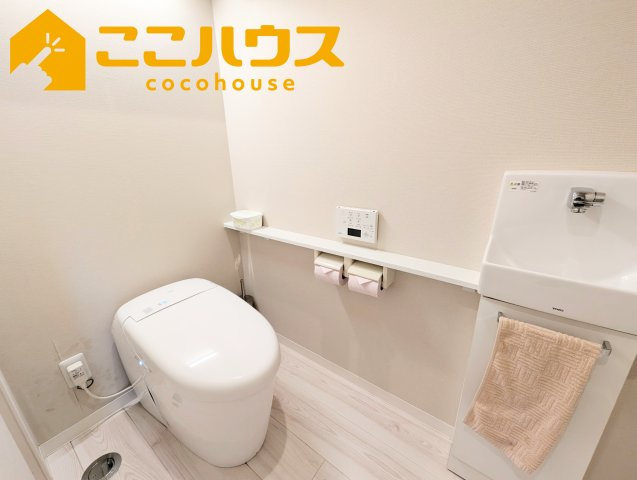 ザエテルインディゴ本部のトイレ|手洗い器付きタンクレス高機能トイレ