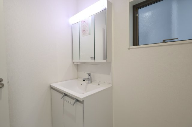 《仲介手数料無料》桜区西堀５丁目9-18新築一戸建てミラスモの独立洗面台