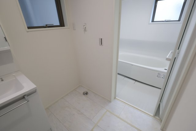 《仲介手数料無料》桜区西堀５丁目9-18新築一戸建てミラスモの浴室