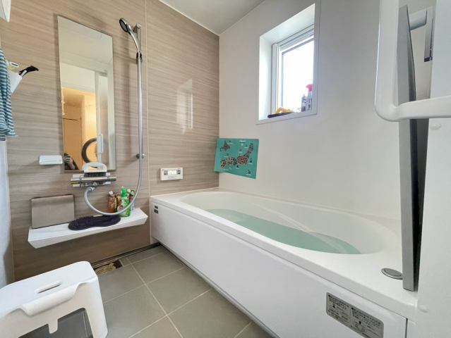 滝沢市大釜風林19-22の浴室