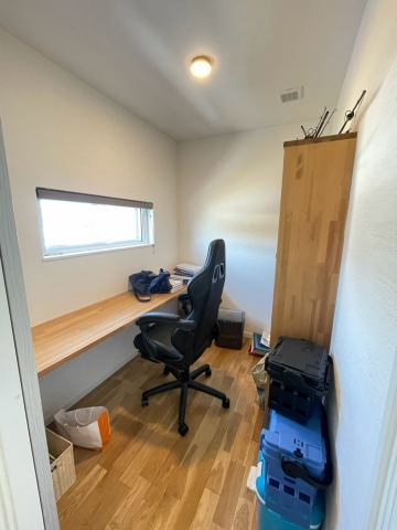 滝沢市大釜風林19-22の洋室