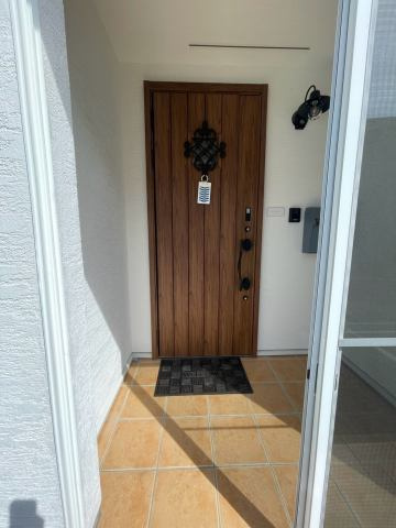 滝沢市大釜風林19-22の玄関