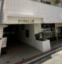 ダイアパレス上野のエントランス