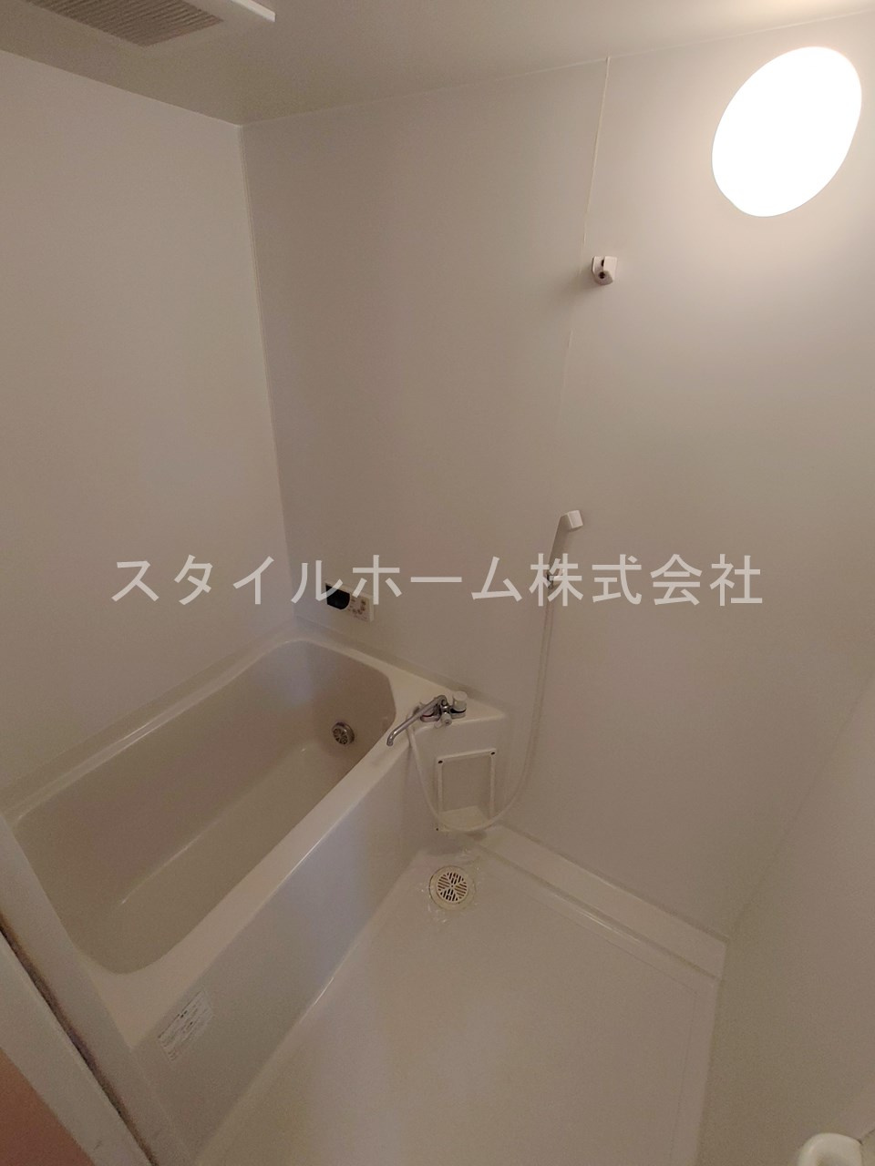 プラッサムコートＭＫ　Ｂの浴室|別部屋写真です。