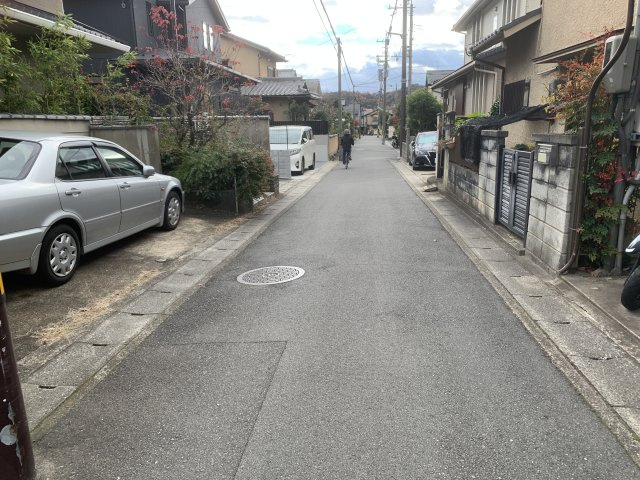 京都市左京区岩倉三宅町　中古一戸建の前面道路含む現地写真