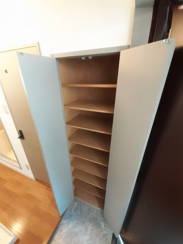 STビルの収納|小物を収納するのに便利です