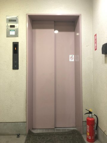 STビルのその他共用部分|エレベーターです