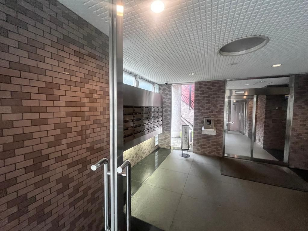 クレッセント蒲田Ⅱのエントランス|建物の内部です