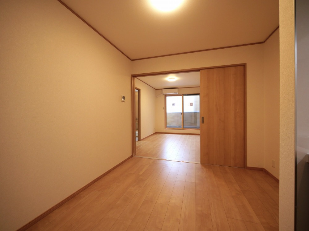 STABLE SHOJIHIGASHIの居間・リビング