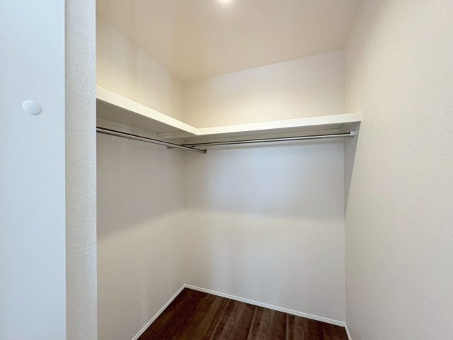 タマタウン　羽島市竹鼻小　全3区画分譲のバルコニー|バルコニーは南向きで洗濯物もよく乾きます！強度と表面積硬度を持つFPRで防水しています。