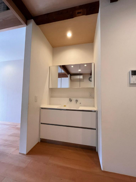 紫竹上芝本町の独立洗面台