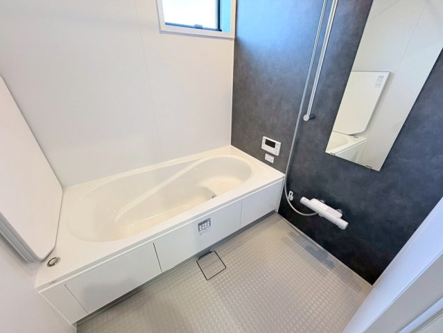 タマタウン　羽島市竹鼻小　全3区画分譲のキッチン|カウンタースペースがついた広々キッチン。浄水器組込み水栓でシンクまわりがスッキリお使いいただけます
