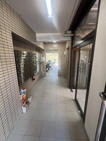 エクセレント玉川のエントランス