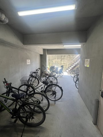 エクセレント玉川の駐車場