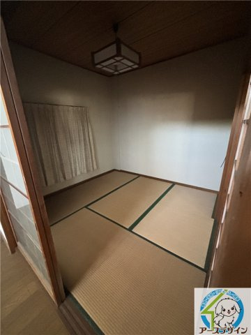 【アースデザイン】大久保町大窪　敷地内に戸建て・社宅の2棟ありの和室