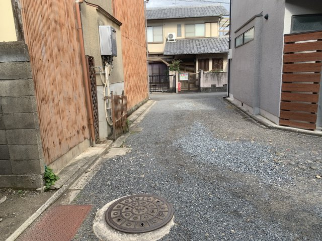 京都市左京区下鴨蓼倉町　中古一戸建の前面道路含む現地写真
