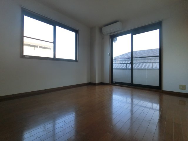 エスポワール港の居間・リビング