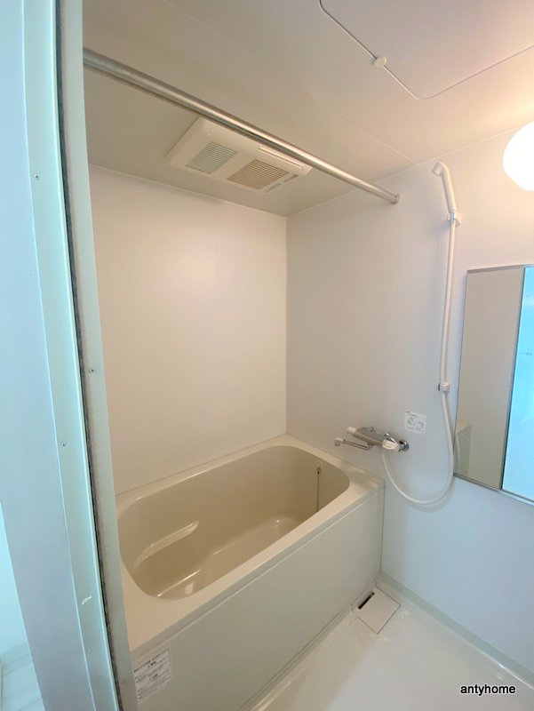 クレアジオーネ中之島西の浴室