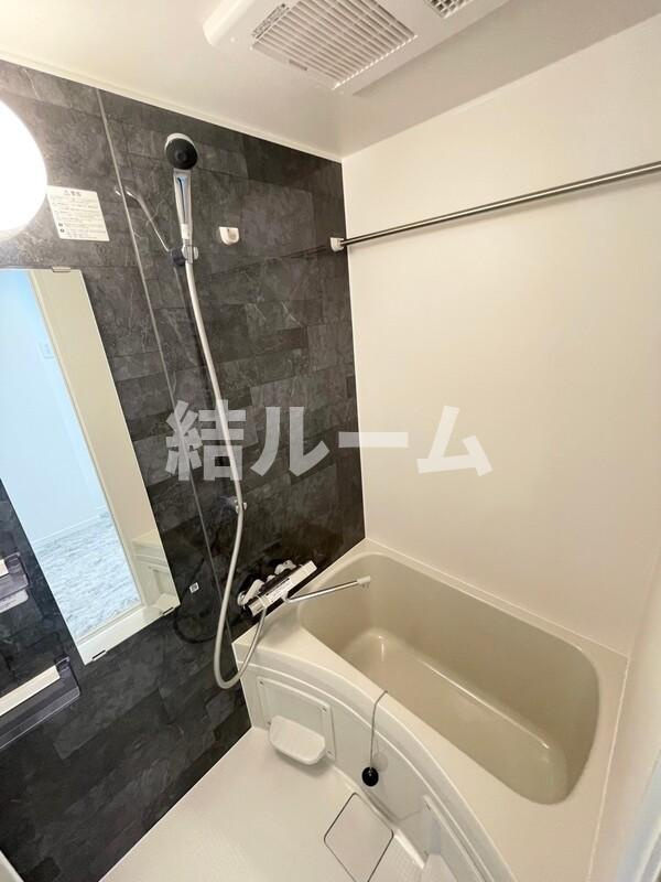 川口市芝４丁目のアパートの浴室