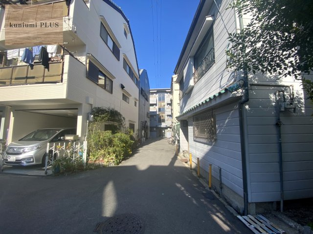 大阪市城東区成育4丁目の前面道路含む現地写真