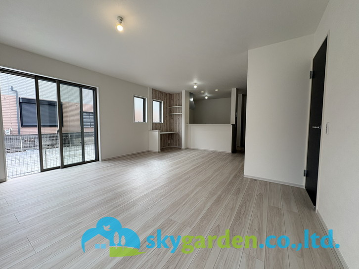 藤沢市亀井野8期　新築戸建　全3棟1号棟の前面道路含む現地写真