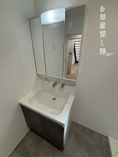 久留米市国分町の新築一戸建の独立洗面台