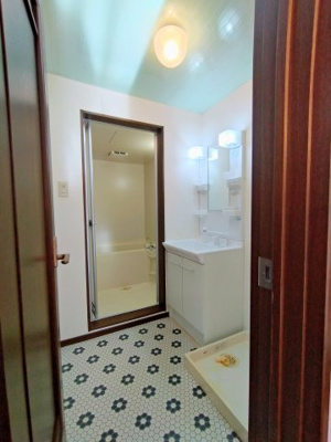 【洗面所】 | フローラ重根