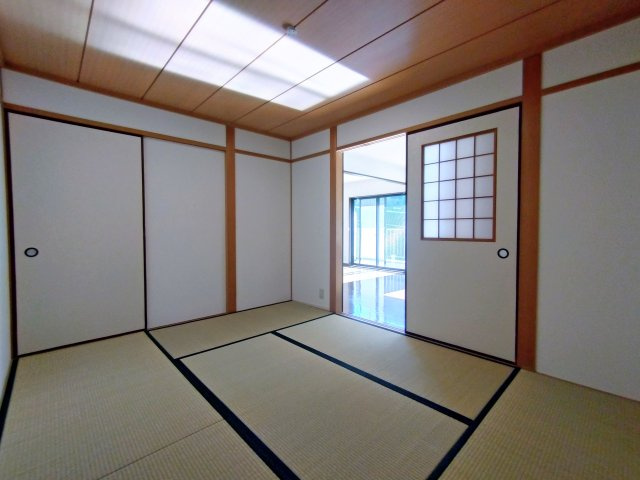 フローラ重根の和室
