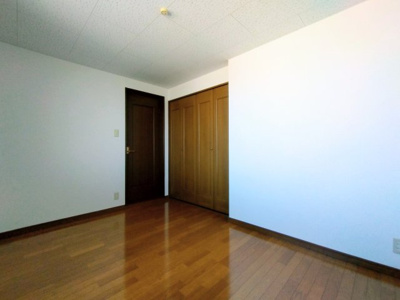 【洋室】 | フローラ重根